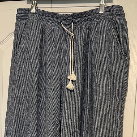 Lane Bryant 18 chambray pants. Elastic waist. - Picture 3 of 5